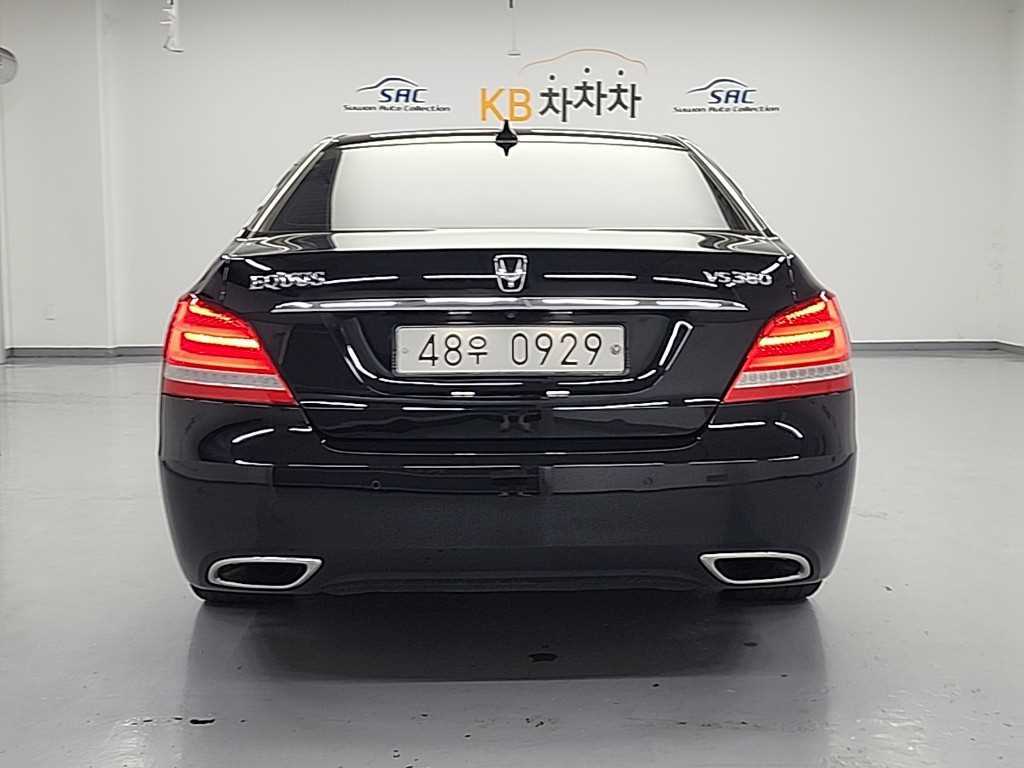 HYUNDAI Equus - Vista 3