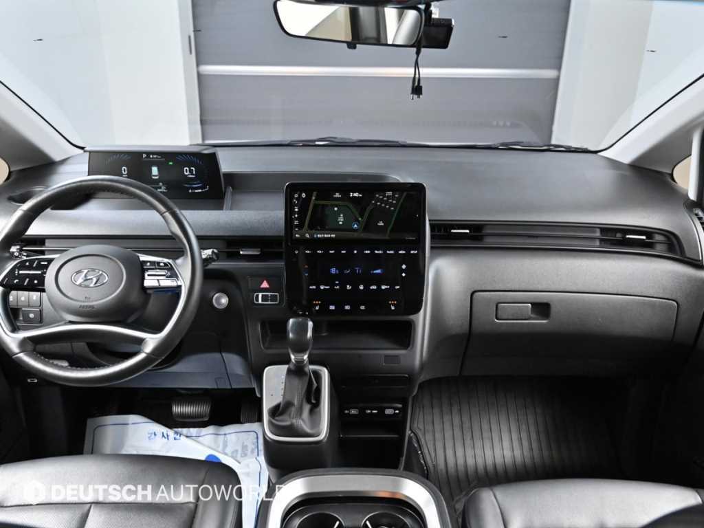 HYUNDAI Staria - Vista 7