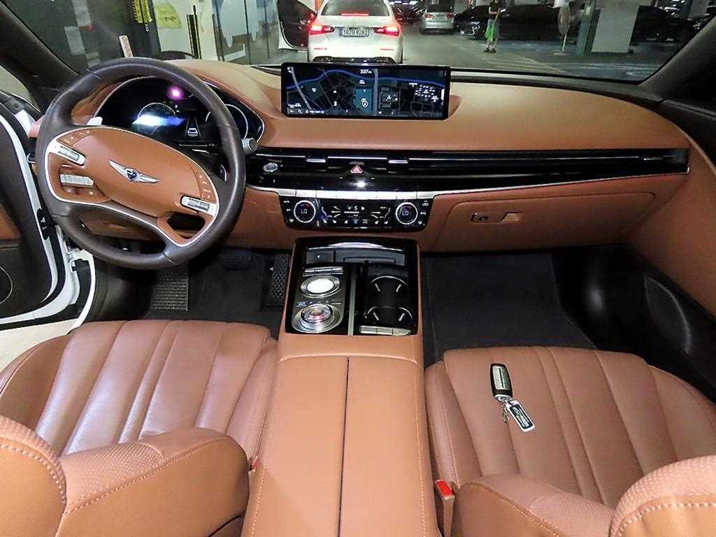Genesis G80 - Vista 10