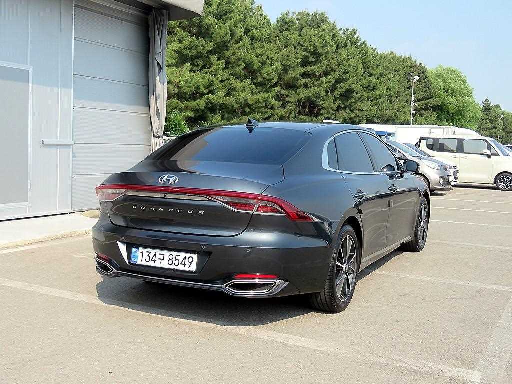 HYUNDAI Grandeur - Vista 4