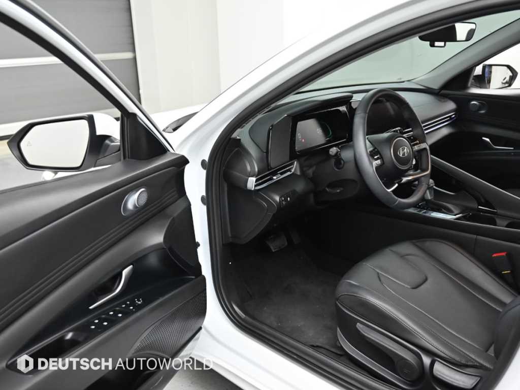 HYUNDAI Avante - Vista 11