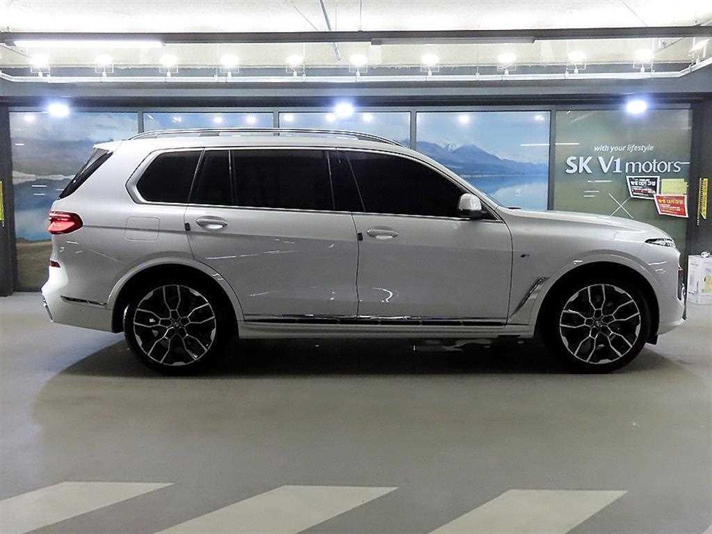 BMW X7 - Vista 3