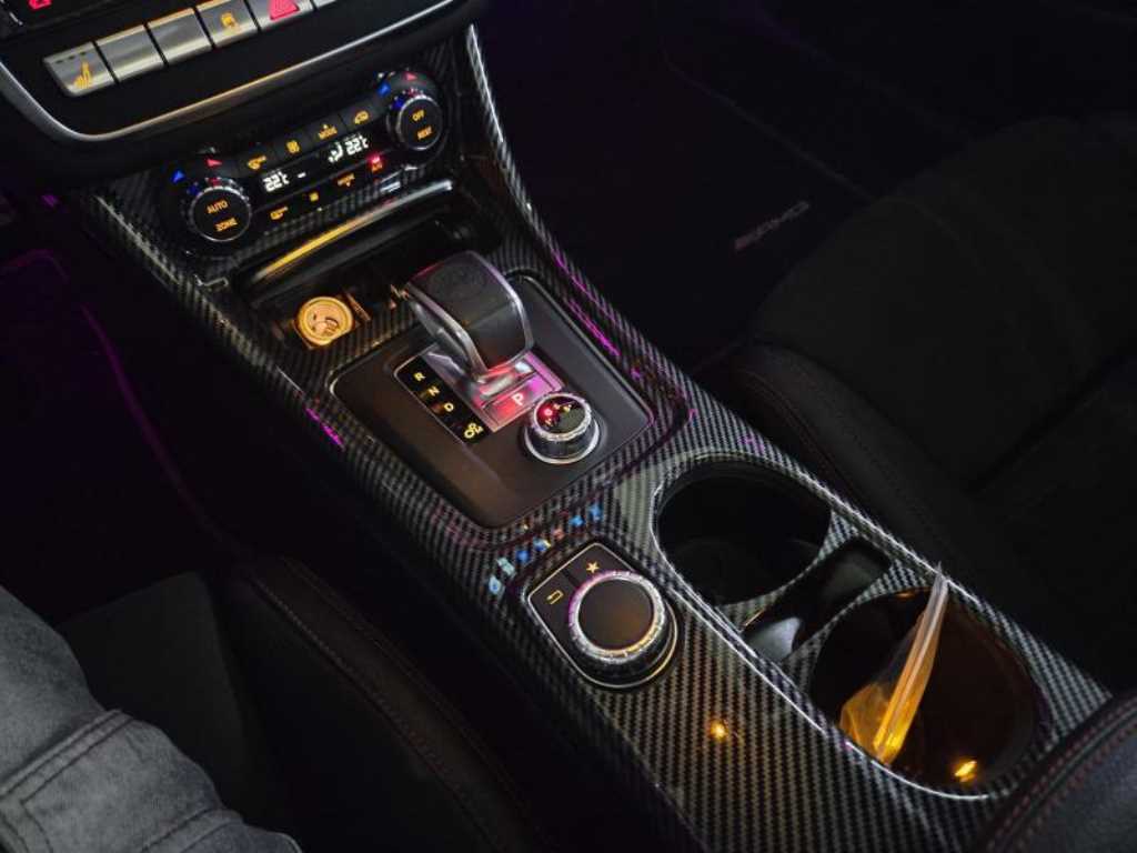 Mercedes Benz GLA Class - Vista 11