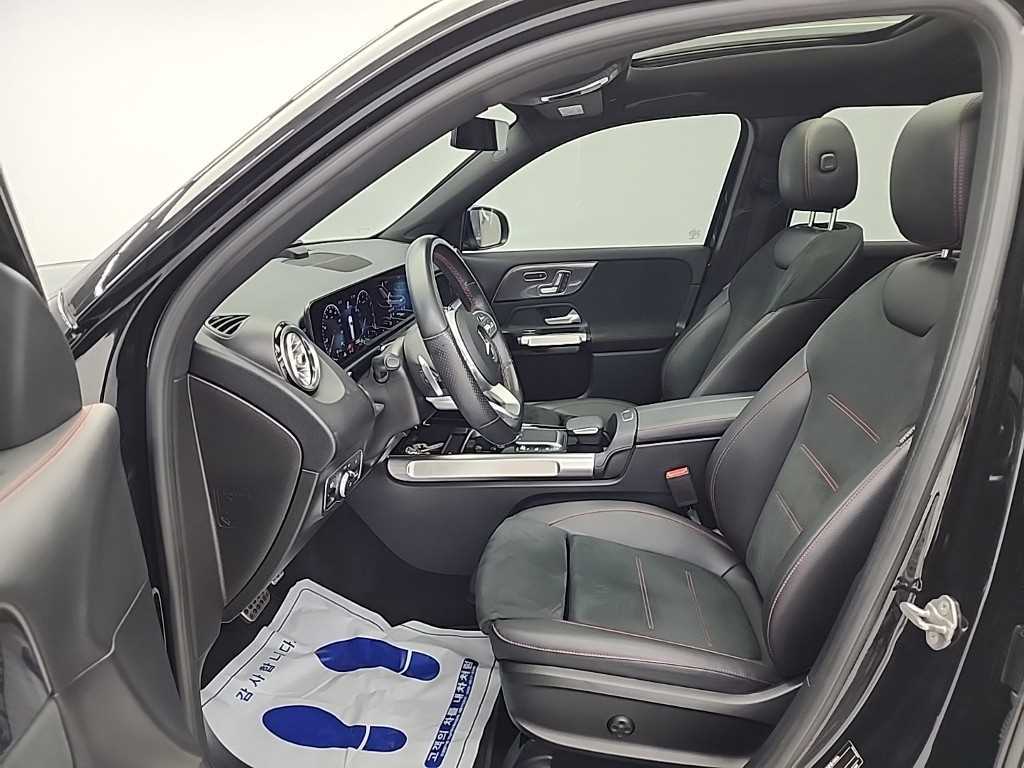 Mercedes Benz GLB Class - Vista 11