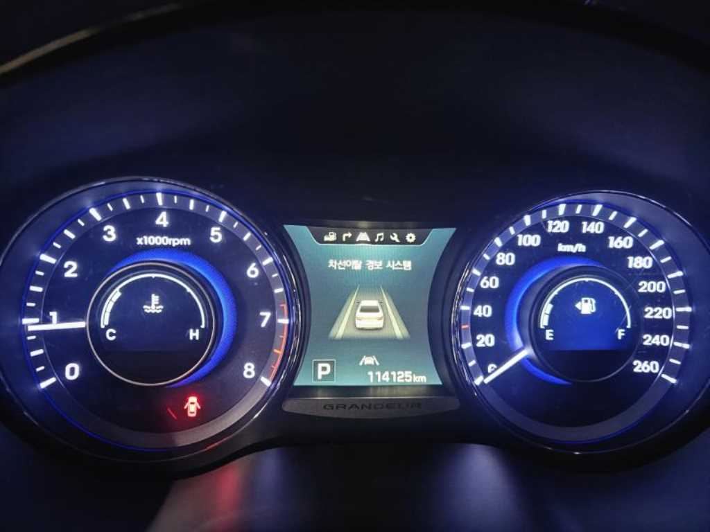 HYUNDAI Grandeur - Vista 8