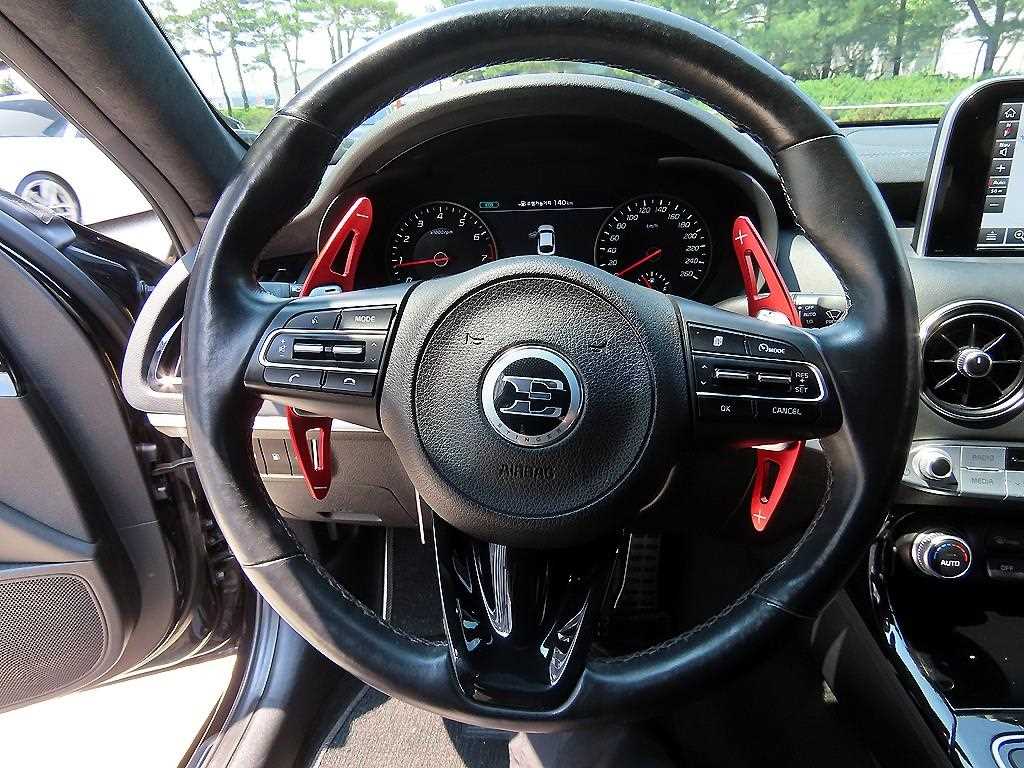 KIA Stinger - Vista 8