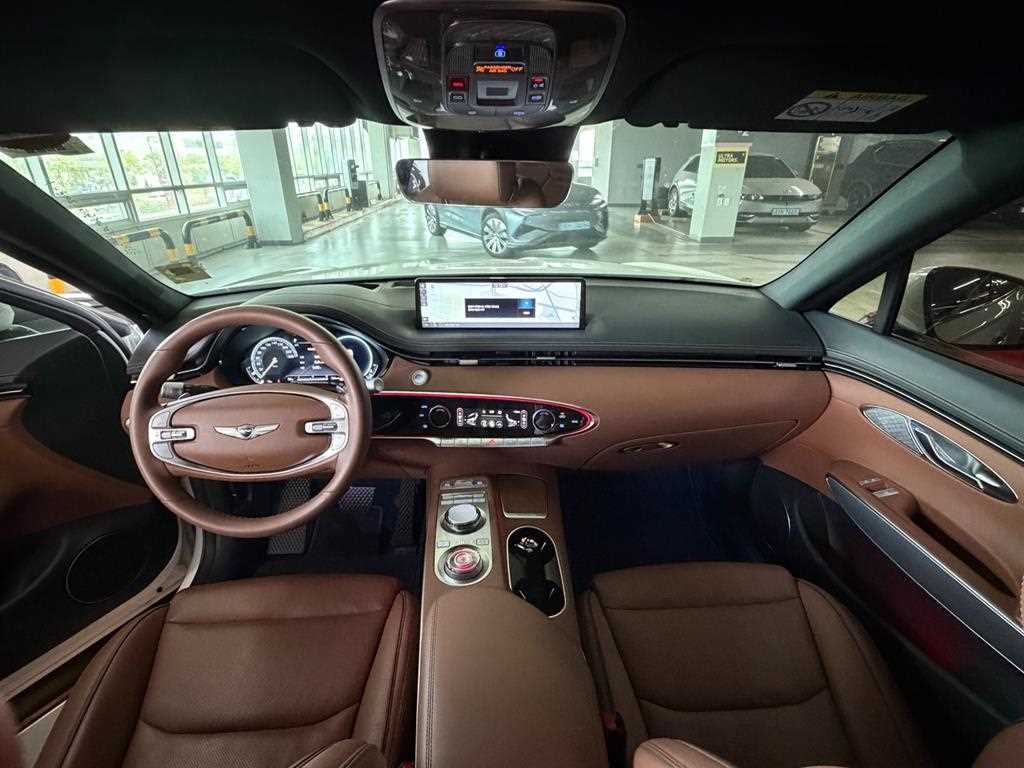 Genesis GV70 - Vista 9