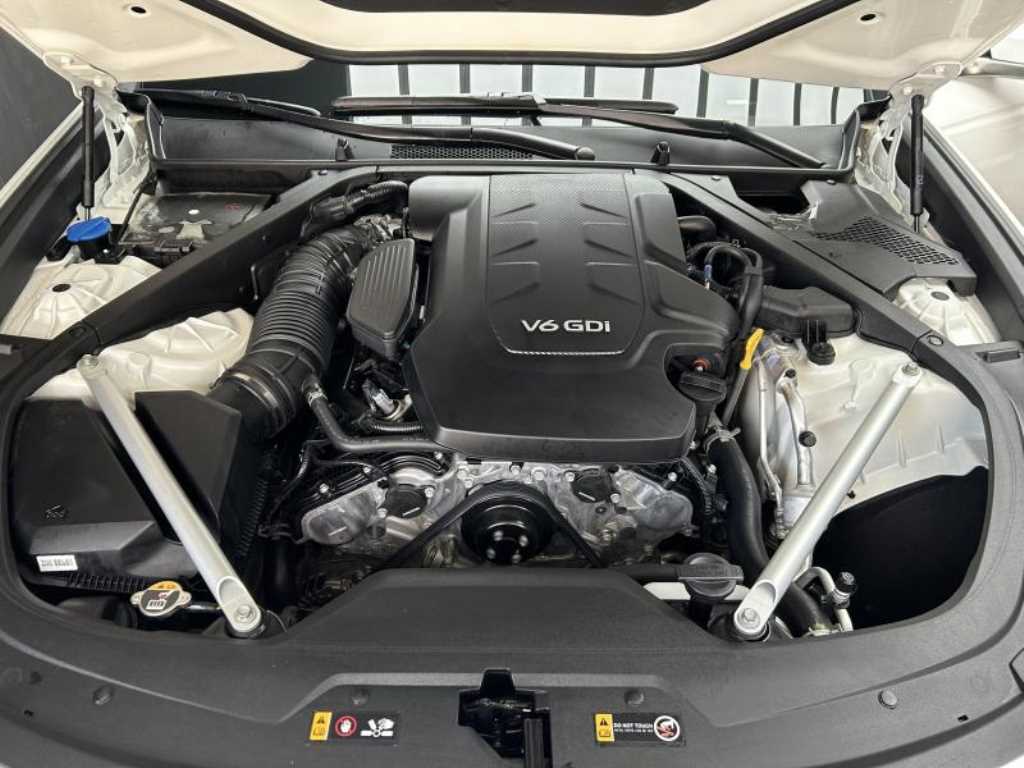 KIA K9 - Vista 5
