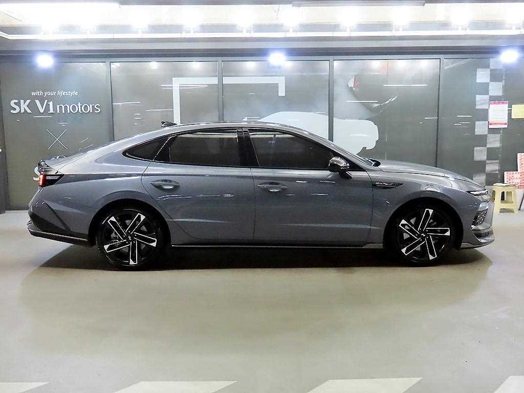 HYUNDAI Sonata - Vista 3