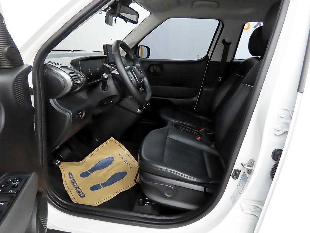 HYUNDAI Casper - Vista 6