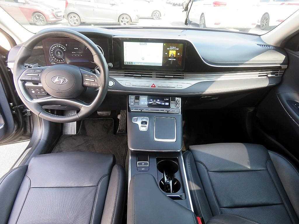 HYUNDAI Grandeur - Vista 8