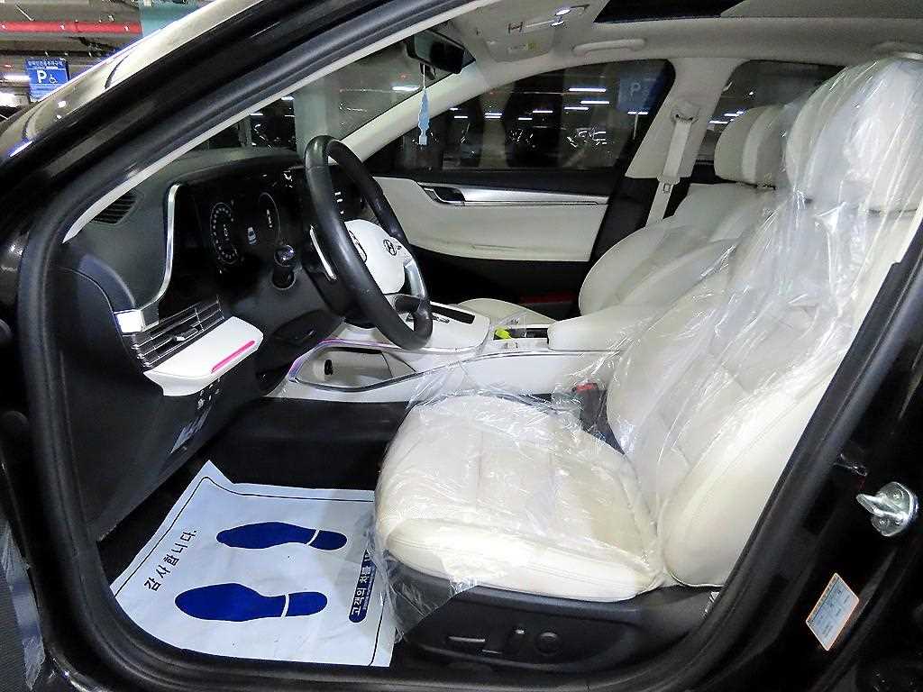 HYUNDAI Grandeur - Vista 6