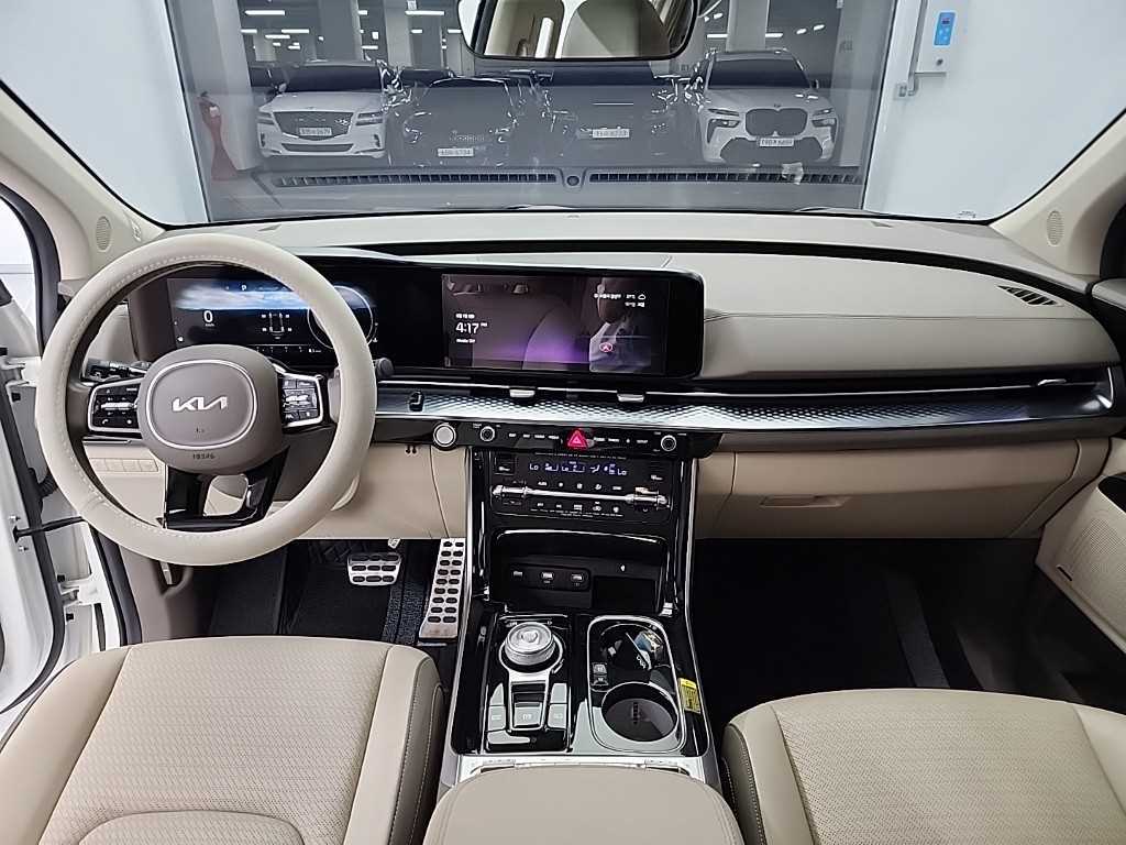 KIA Carnival - Vista 7