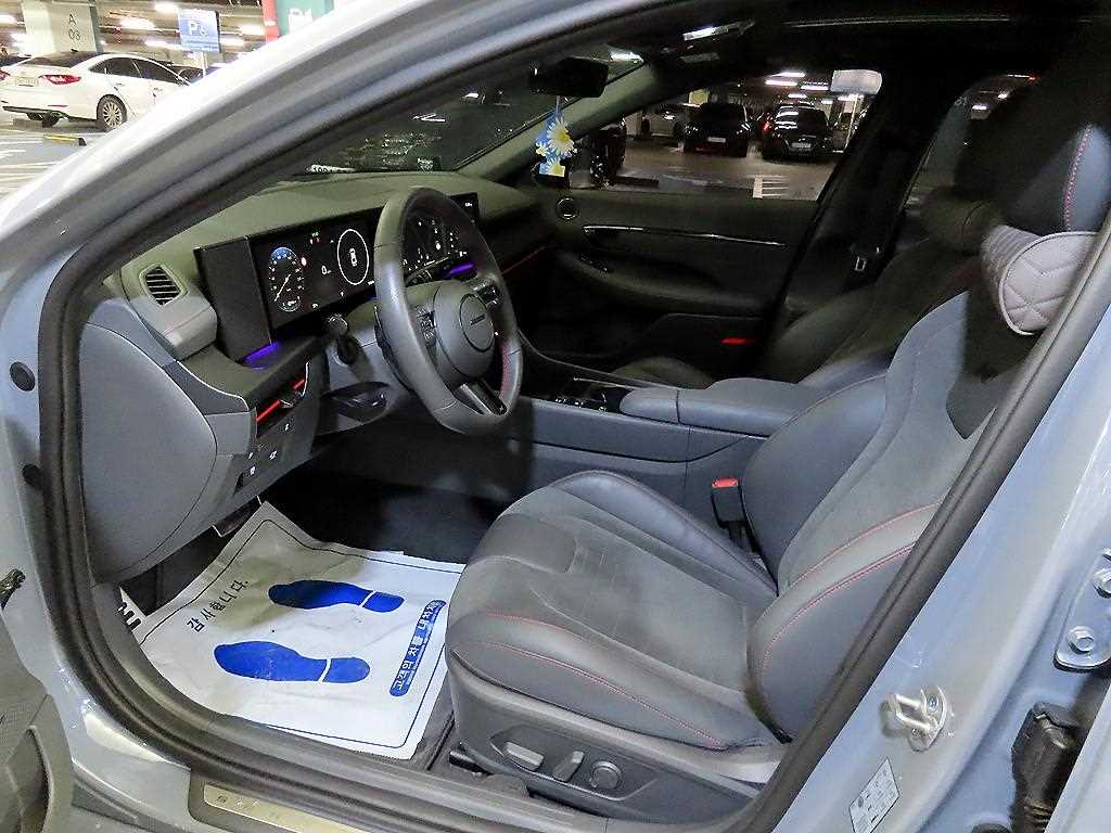 HYUNDAI Sonata - Vista 6