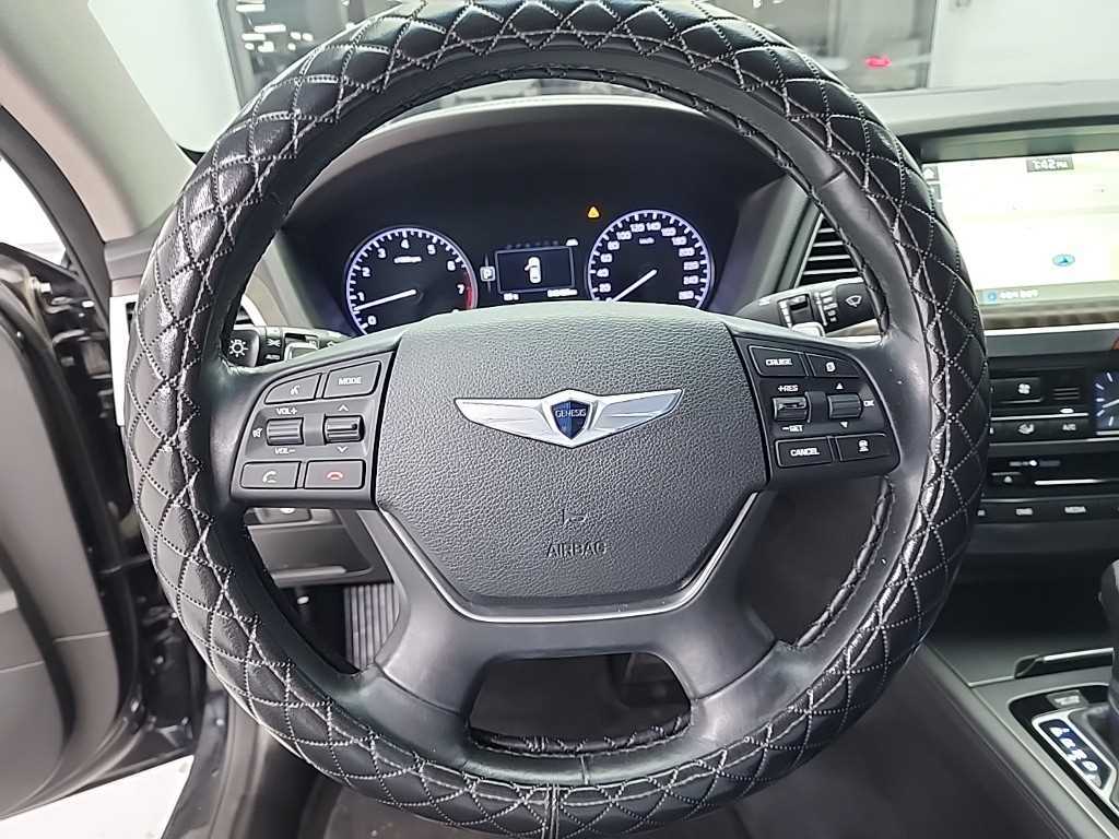 HYUNDAI Genesis - Vista 9