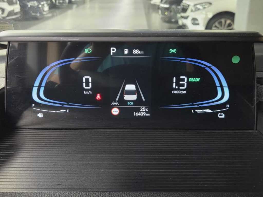 HYUNDAI Staria 2025 Blanco - Importación desde Corea - HF Imports Iquique - Foto 14