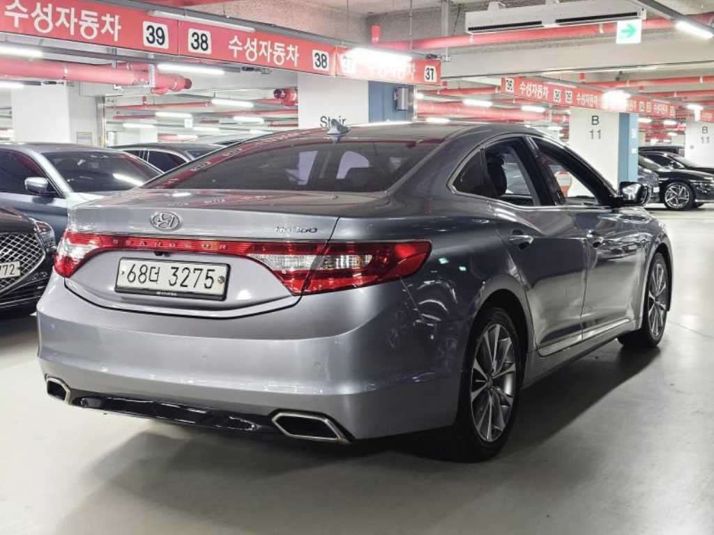 HYUNDAI Grandeur - Vista 3