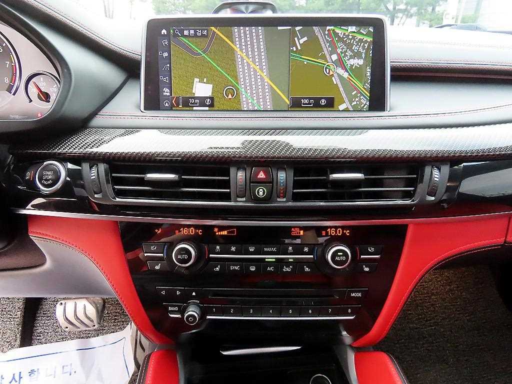 BMW X6M - Vista 12