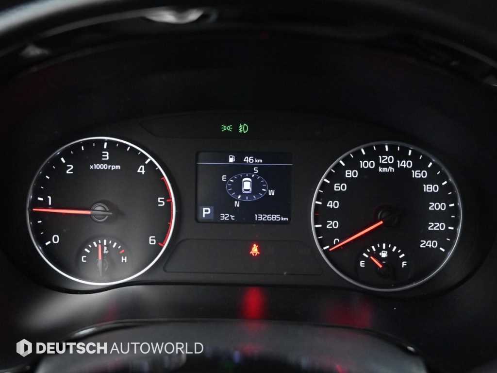 KIA Seltos - Vista 8