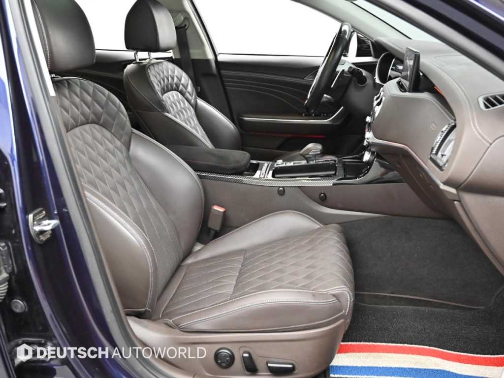 KIA Stinger - Vista 10