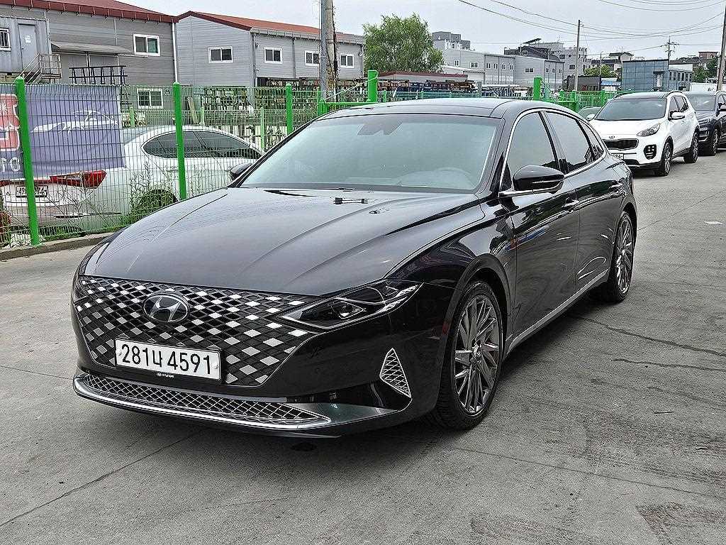 HYUNDAI Grandeur - Vista 2