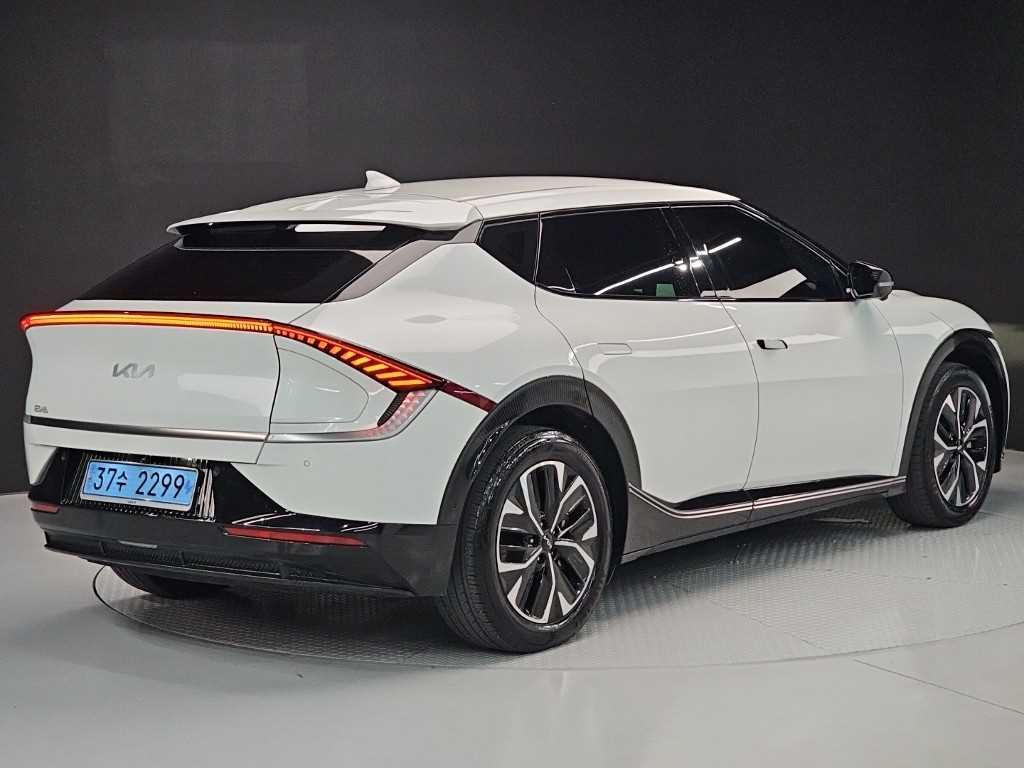 KIA EV6 - Vista 4