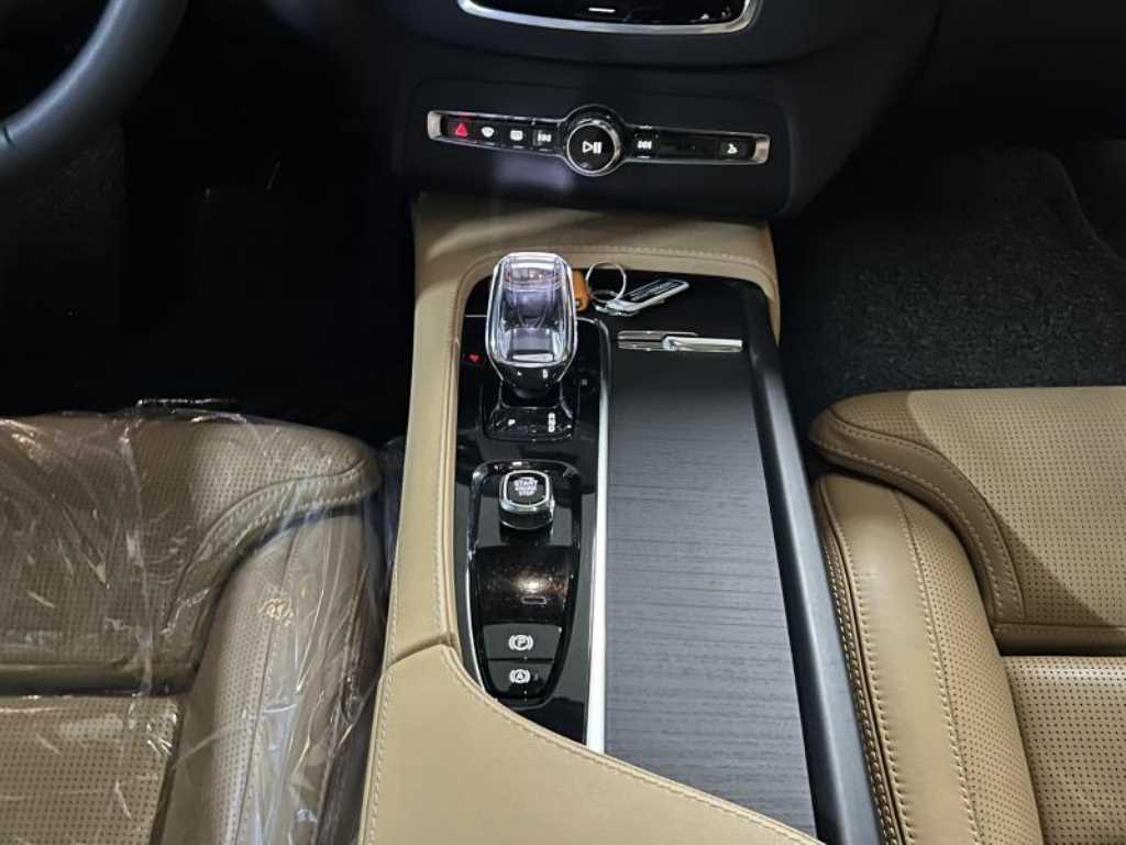 Volvo XC90 - Vista 8