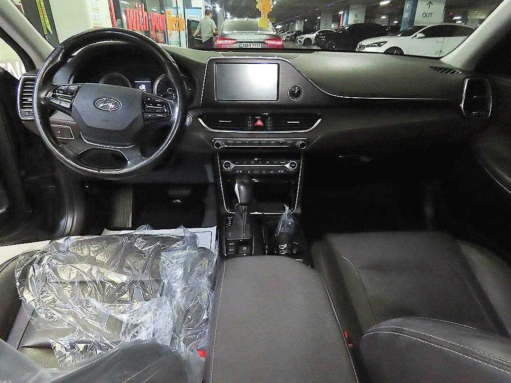 HYUNDAI Grandeur - Vista 10