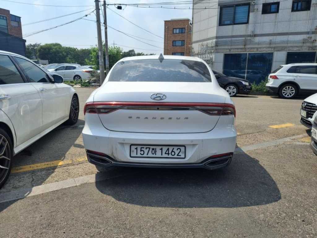 HYUNDAI Grandeur - Vista 3