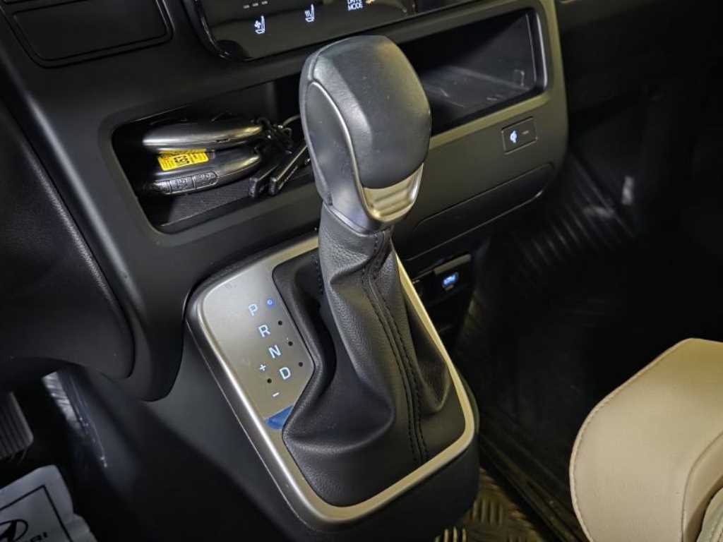 HYUNDAI Staria 2025 Blanco - Importación desde Corea - HF Imports Iquique - Foto 17