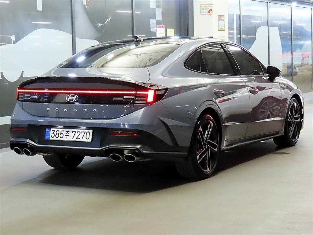 HYUNDAI Sonata - Vista 4
