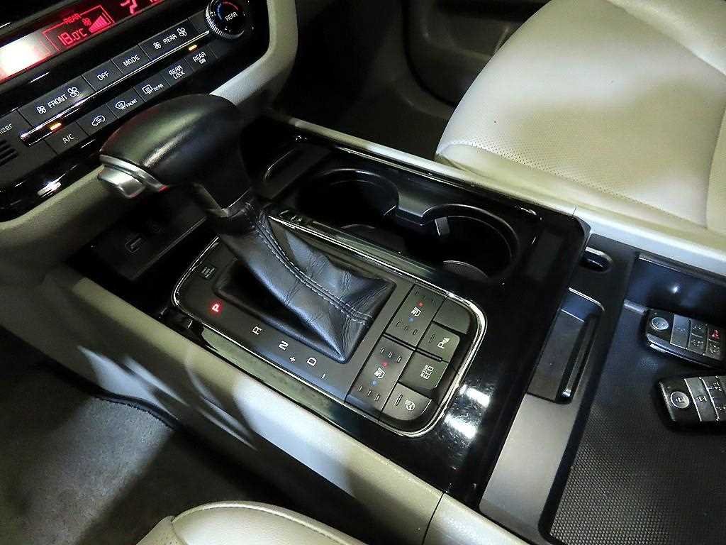 KIA Carnival 2017 Negro - Importación desde Corea - HF Imports Iquique - Foto 13