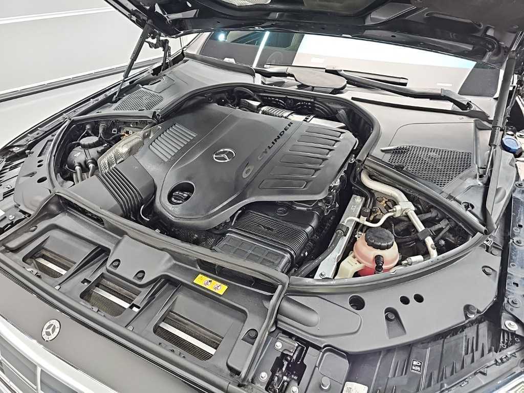 Mercedes Benz S Class - Vista 5