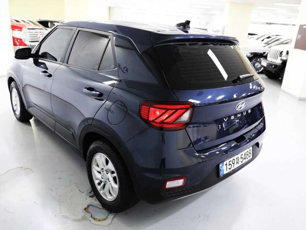 HYUNDAI Venue - Vista 7