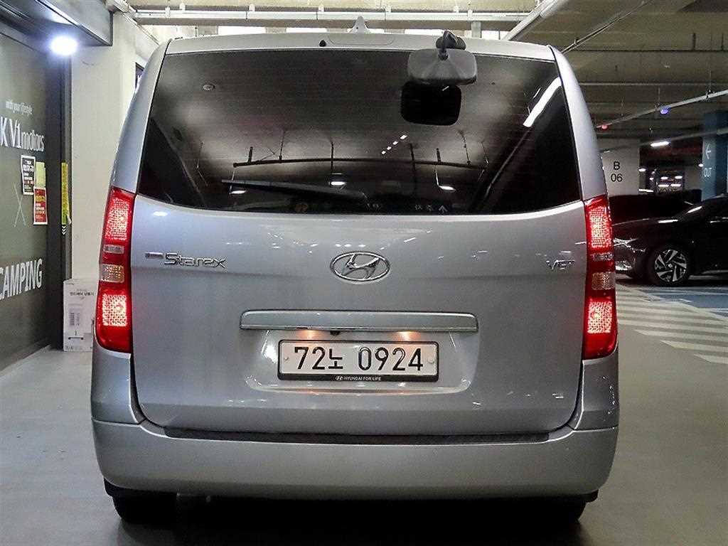 HYUNDAI Starex - Vista 5