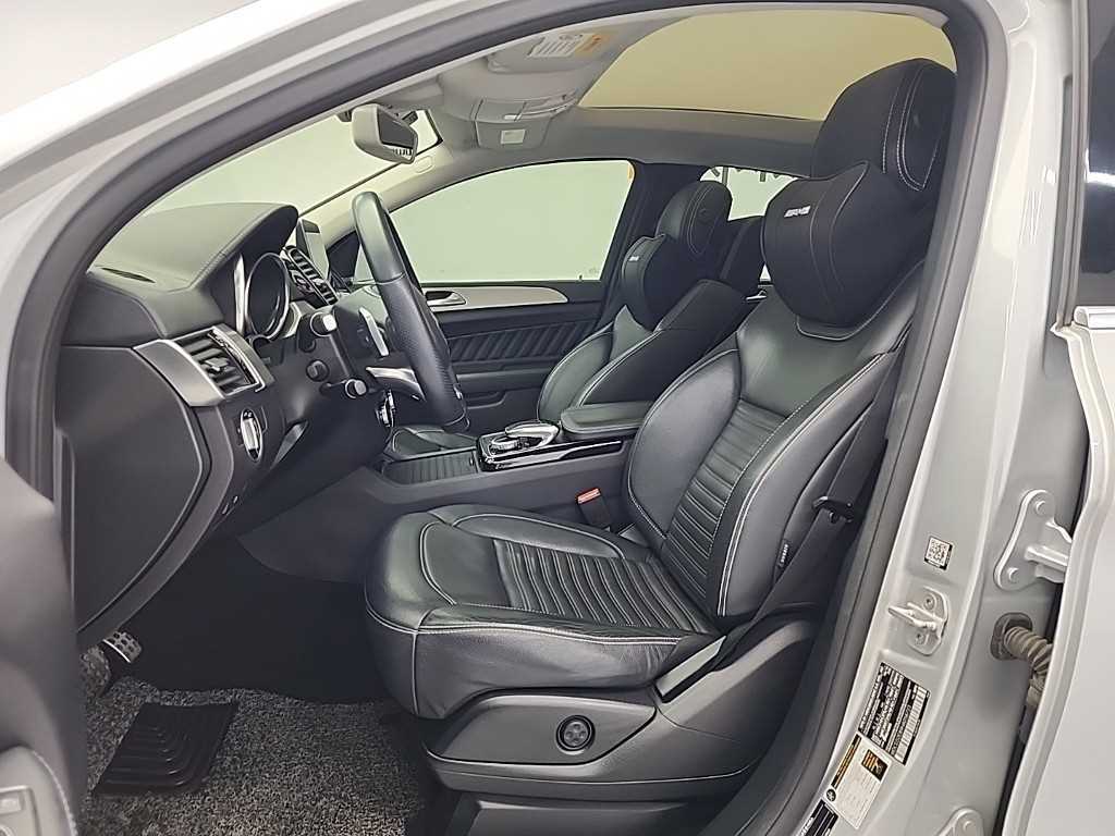 Mercedes Benz GLE Class - Vista 11