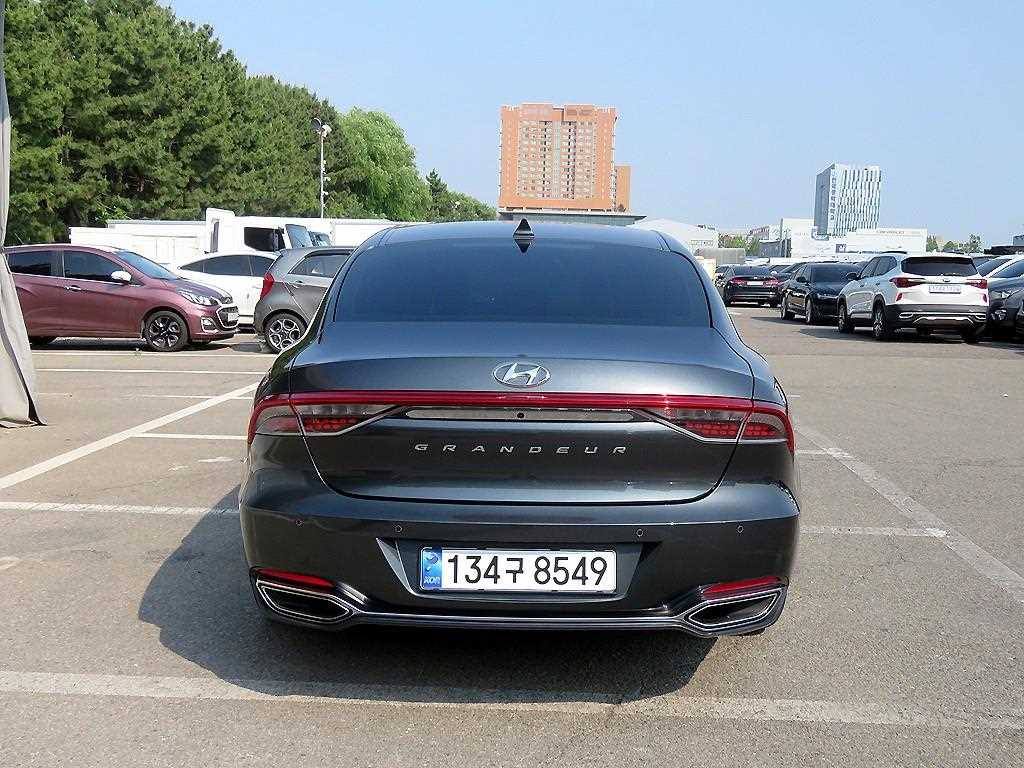 HYUNDAI Grandeur - Vista 3