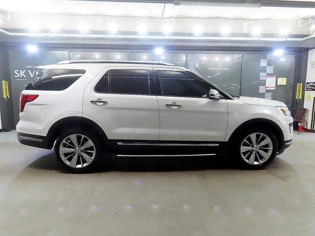 Ford Explorer - Vista 3
