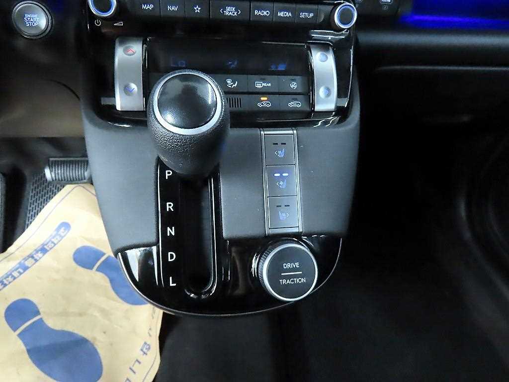 HYUNDAI Casper - Vista 10