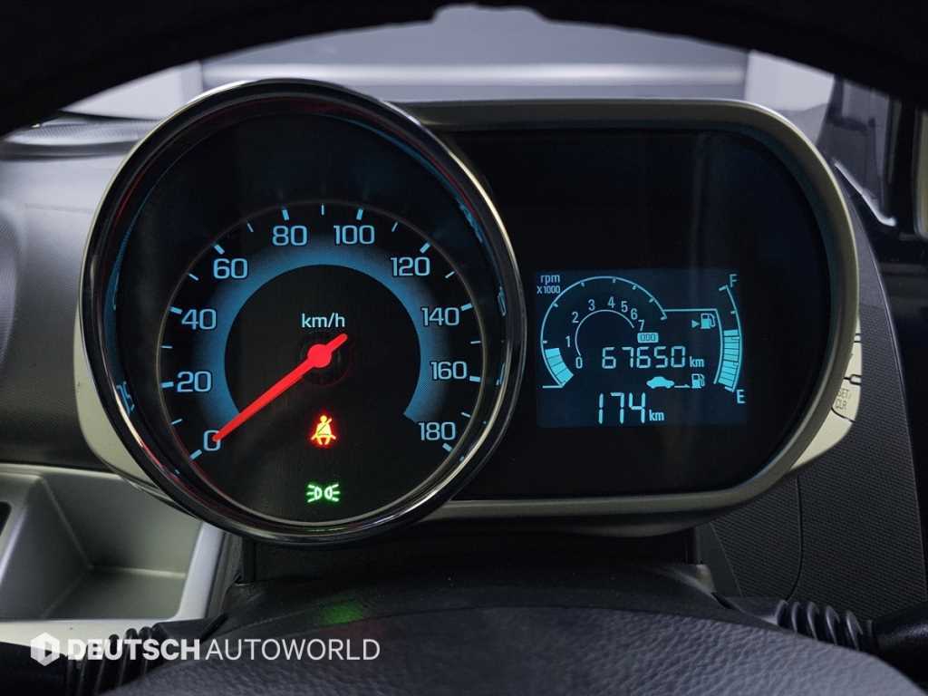 Chevrolet Spark - Vista 8