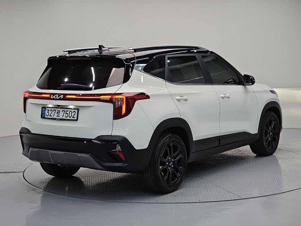 KIA Seltos - Vista 4