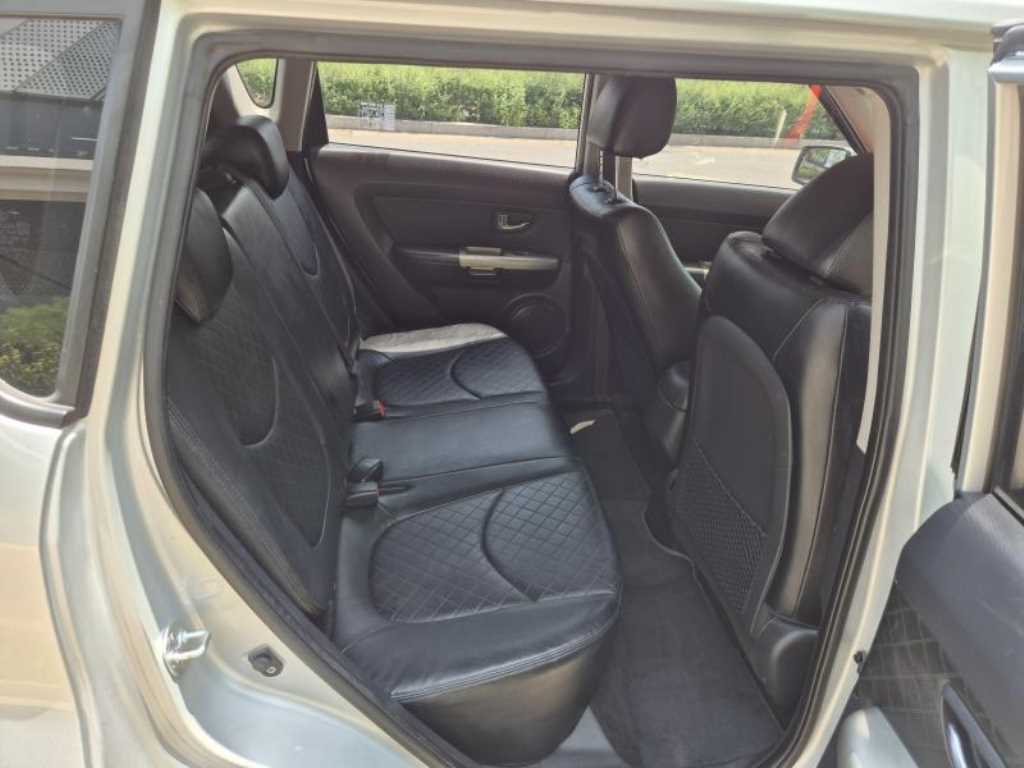 KIA Soul - Vista 10