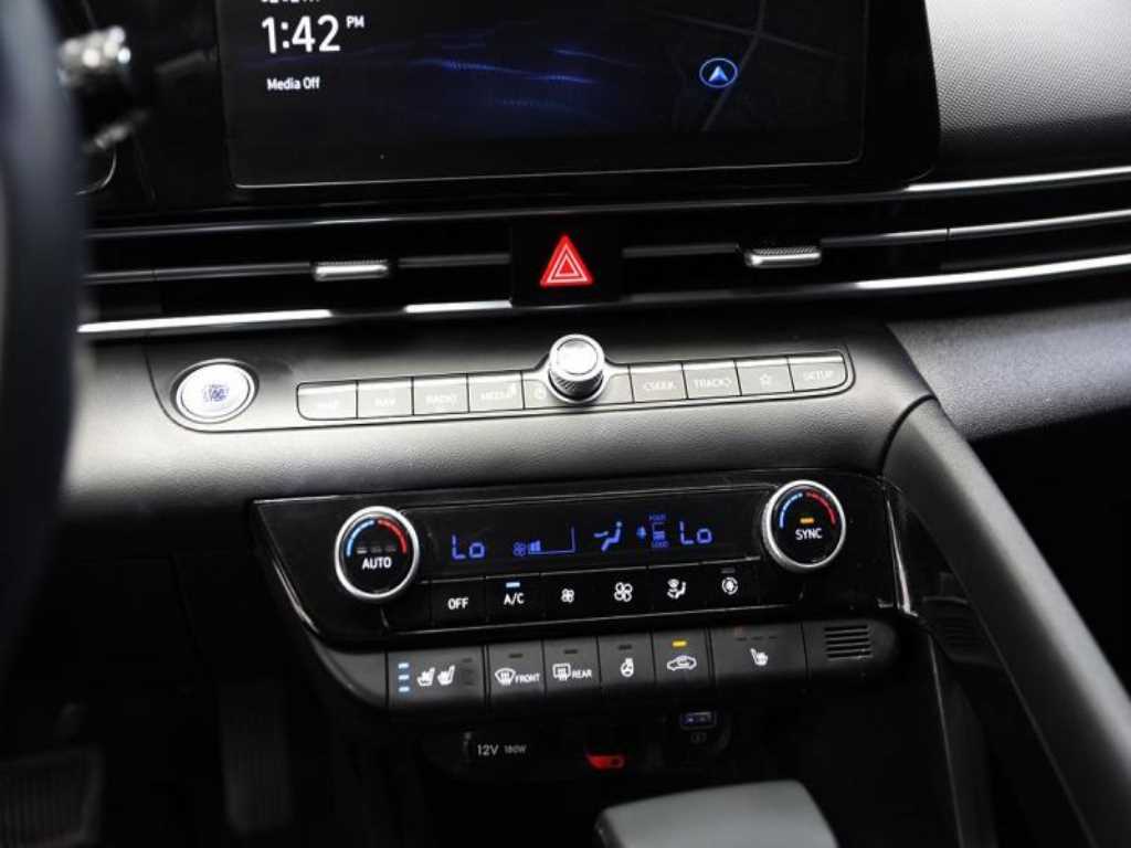 HYUNDAI Avante - Vista 11