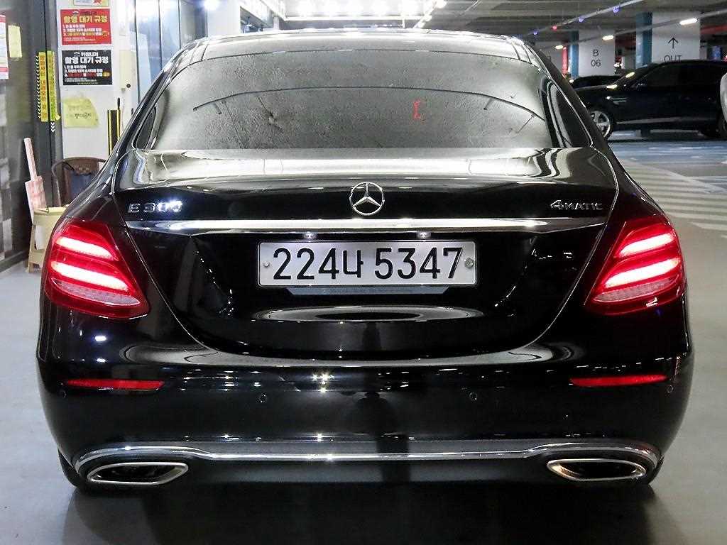 Mercedes Benz E class - Vista 5