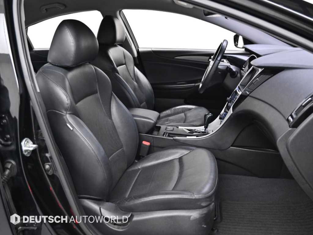 HYUNDAI Sonata - Vista 10