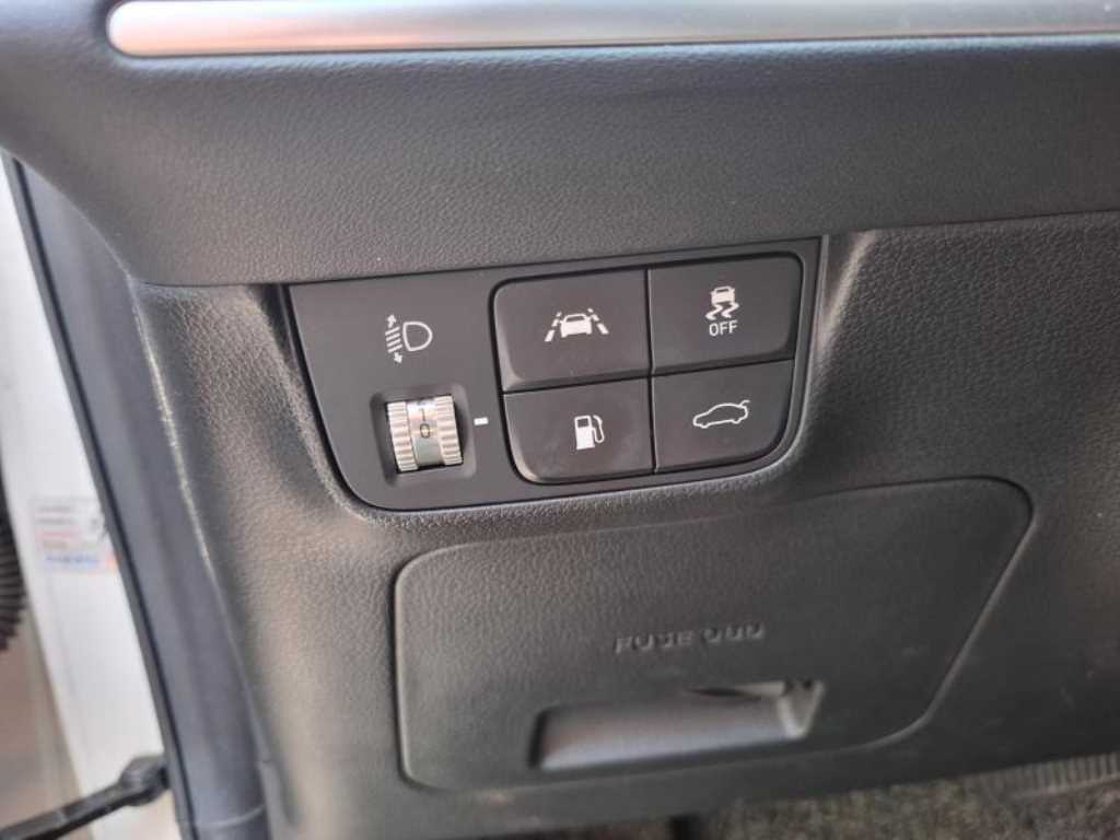 HYUNDAI Grandeur 2020 Blanco - Importación desde Corea - HF Imports Iquique - Foto 17