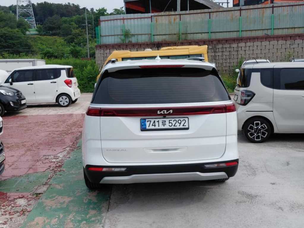 KIA Carnival - Vista 4