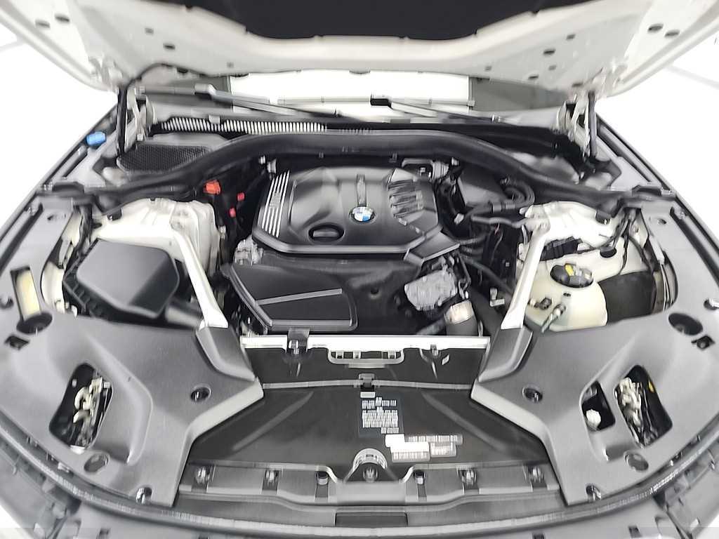 BMW 5 Series - Vista 5