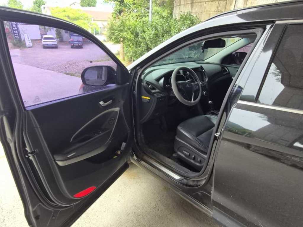 HYUNDAI Maxcruz - Vista 5