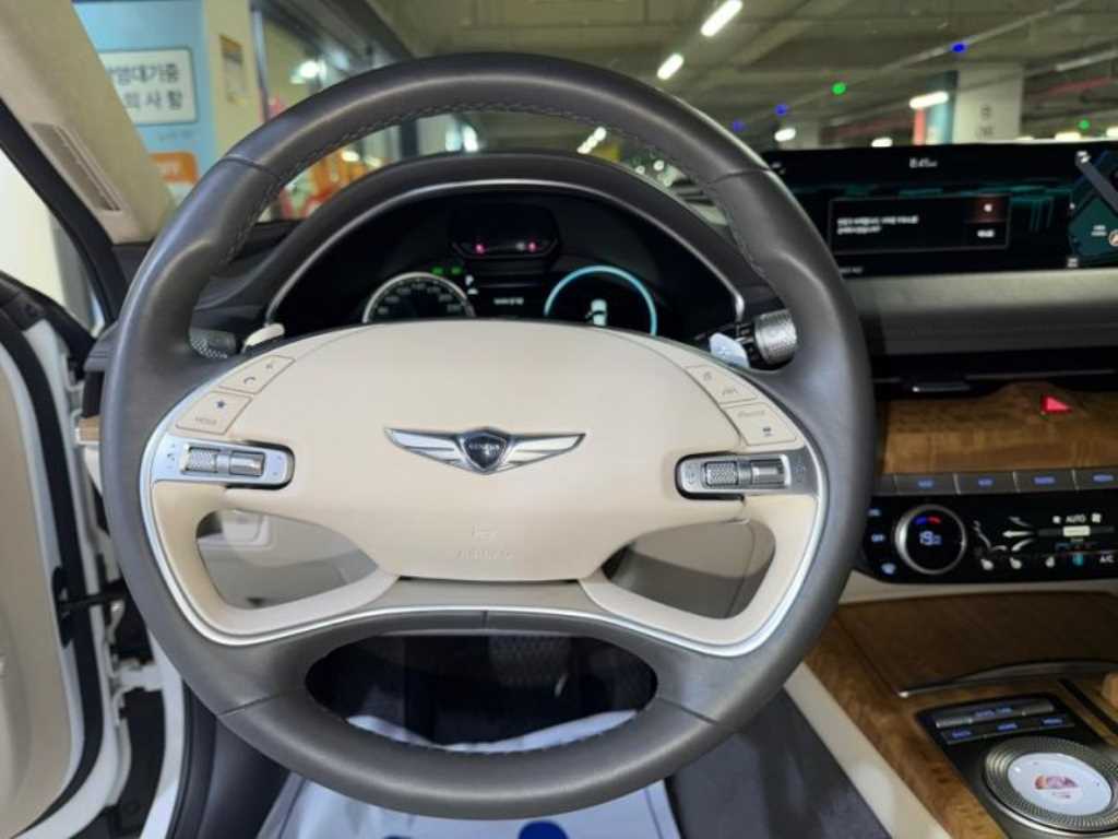Genesis G80 - Vista 8